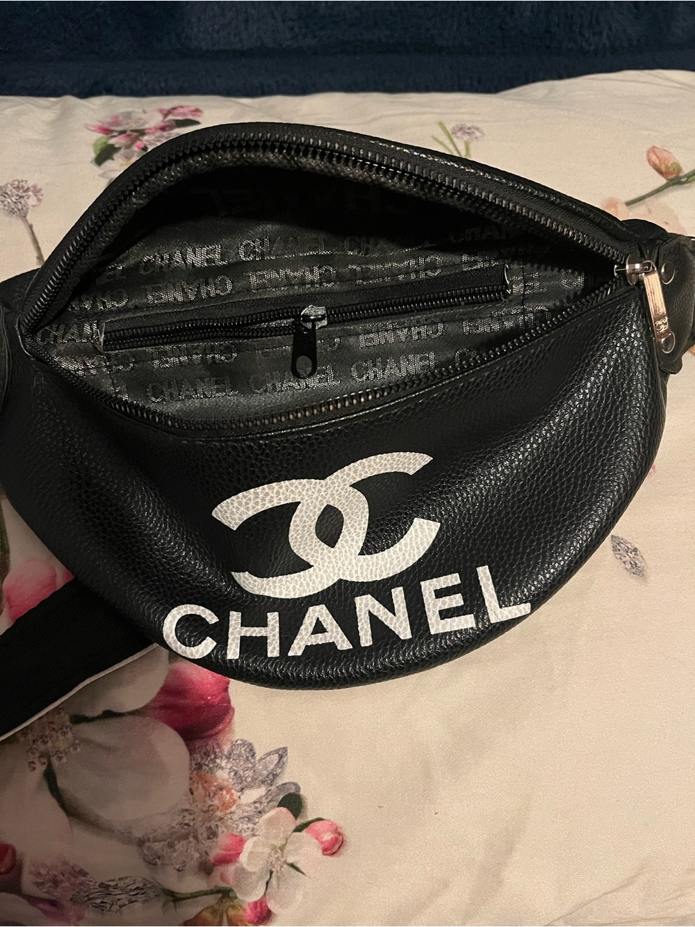 🖤CHANEL Logo Belt Bag🤍 - Picture 6 of 10
